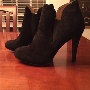 Black suede heeled booties size 9